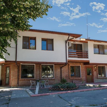 Family Hotel Kipra 外观 照片