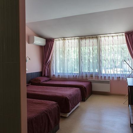Family Hotel Kipra 外观 照片