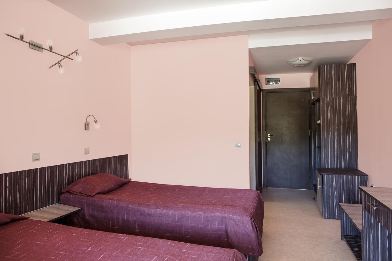 Family Hotel Kipra 外观 照片