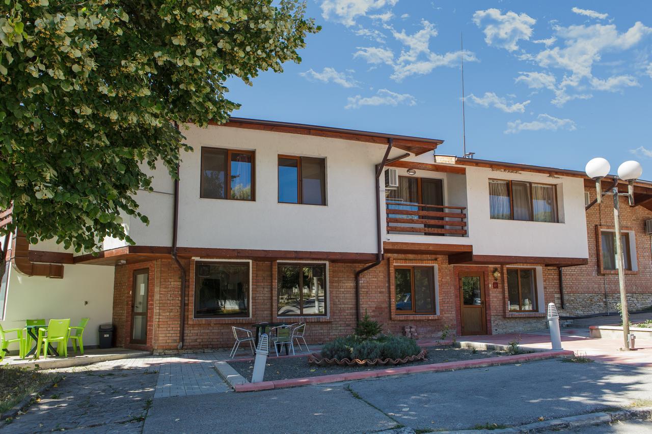 Family Hotel Kipra 外观 照片