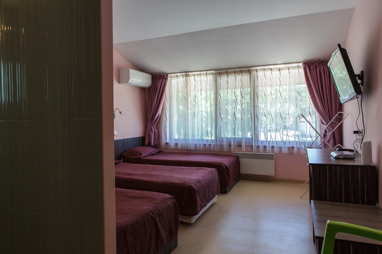 Family Hotel Kipra 外观 照片