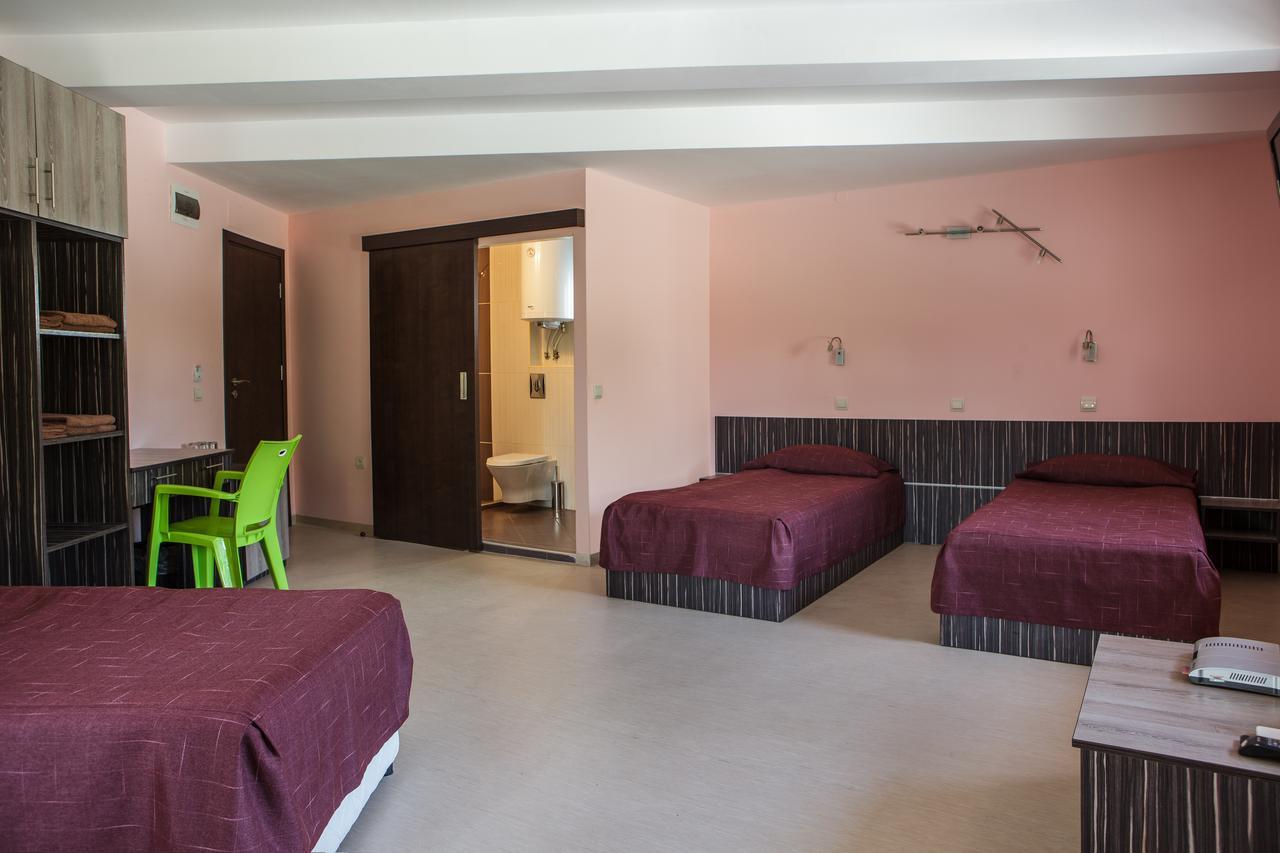 Family Hotel Kipra 外观 照片