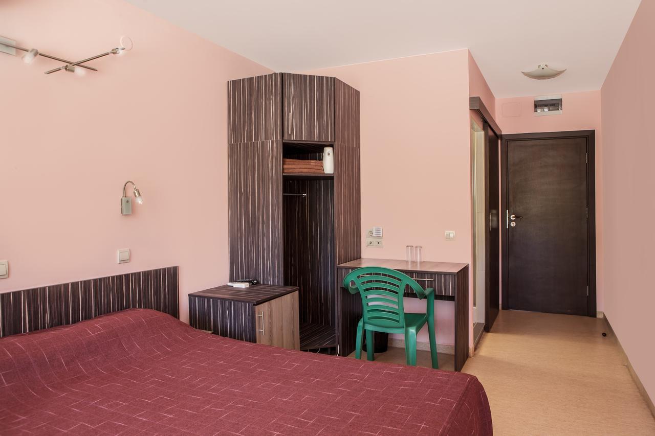 Family Hotel Kipra 外观 照片