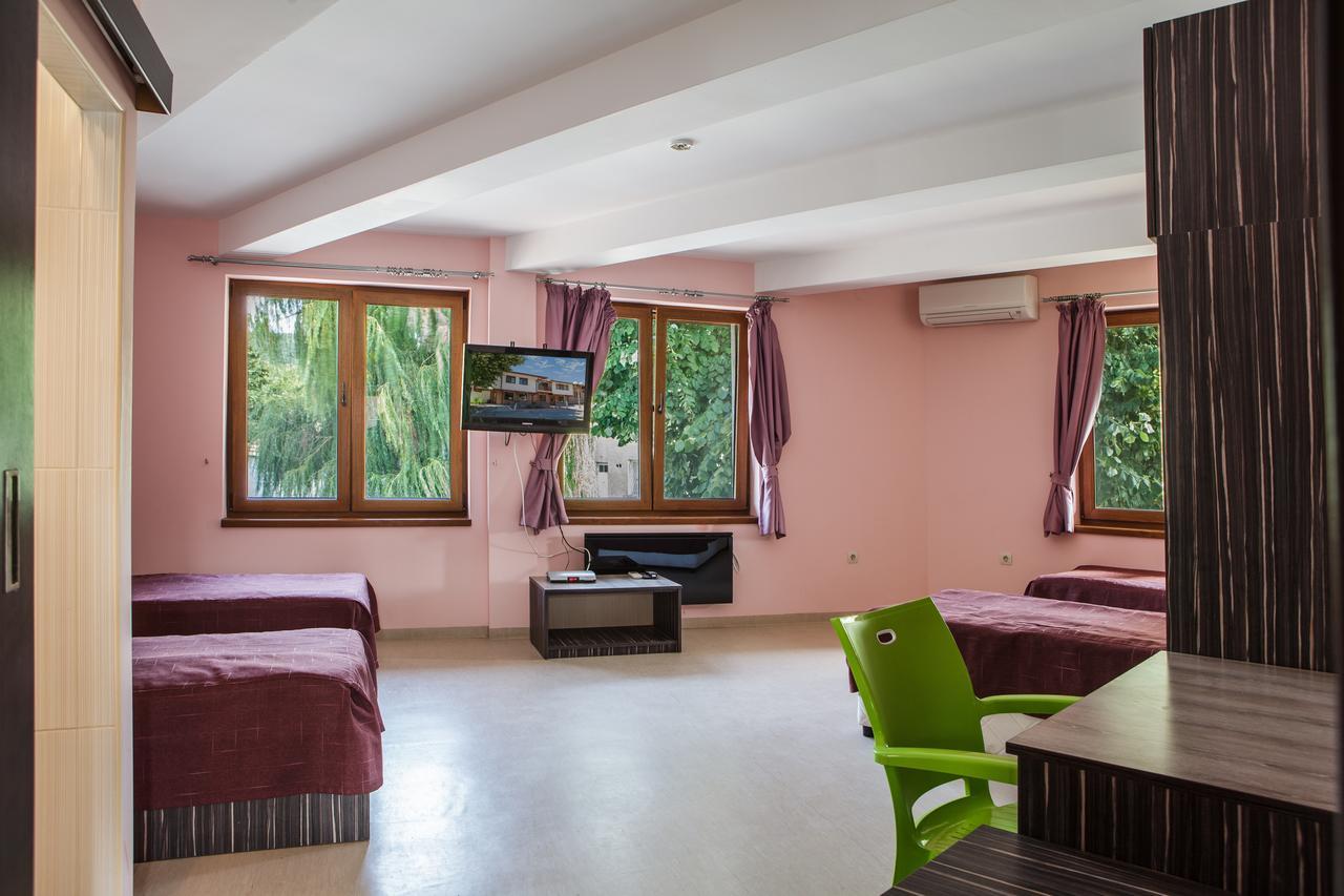 Family Hotel Kipra 外观 照片