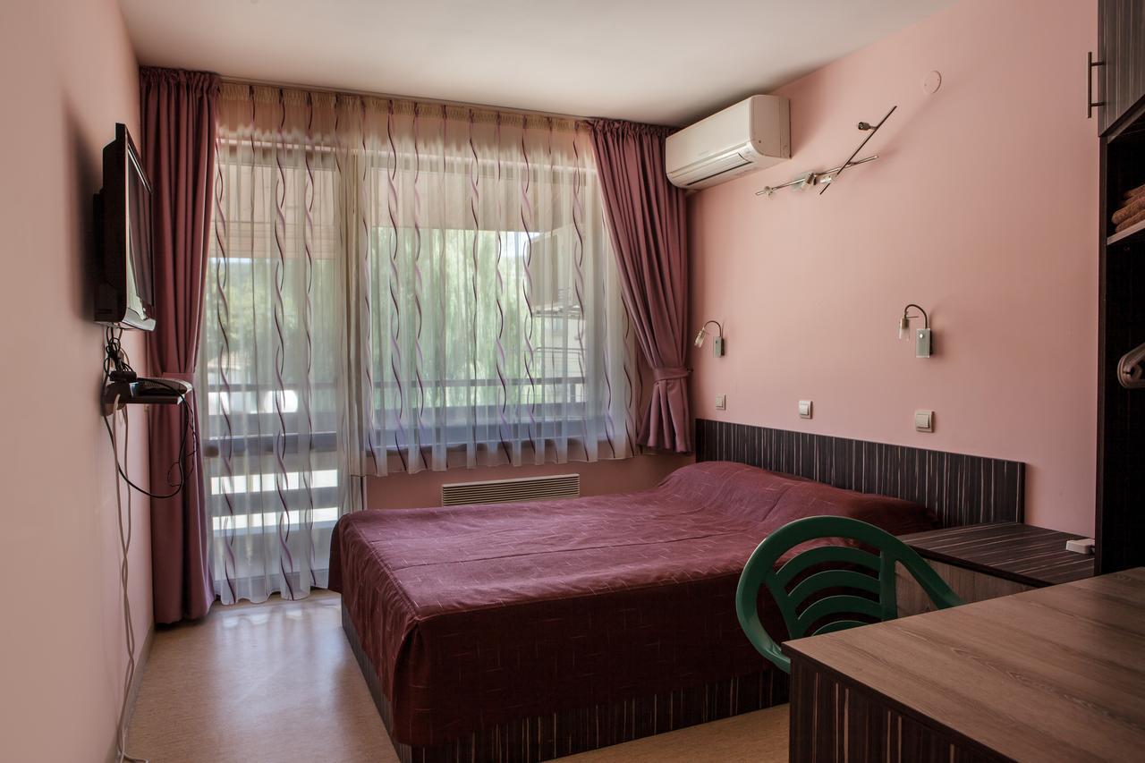 Family Hotel Kipra 外观 照片